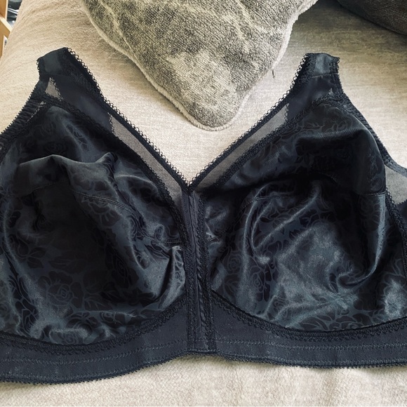 Playtex 18 Hour® Ultimate Shoulder Comfort Wireless Full Coverage Bra 4693 - Picture 4 of 16